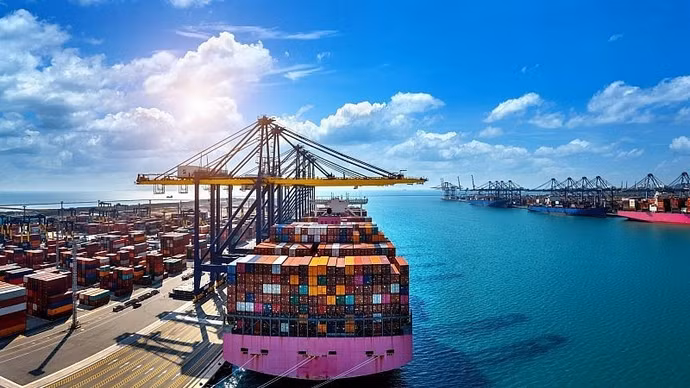 Kim ngạch xuất nhập khẩu ước đạt gần 550 tỷ USD nửa đầu năm 2026