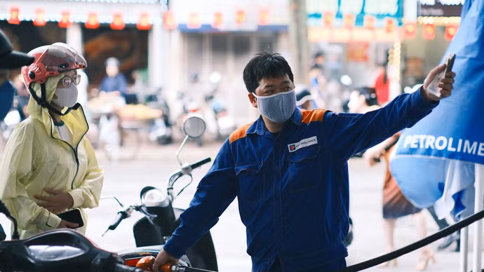 Giá xăng dầu đồng loạt giảm chiều 21/4