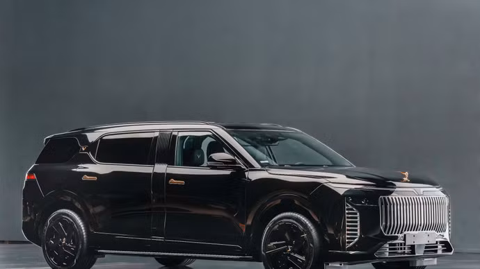 "Pháo đài di động" của người giàu nhất Việt Nam gây bão tại Hàn Quốc