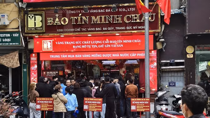 Bảo Tín Minh Châu “trật bánh”, quyền lợi của khách hàng có được đảm bảo?
