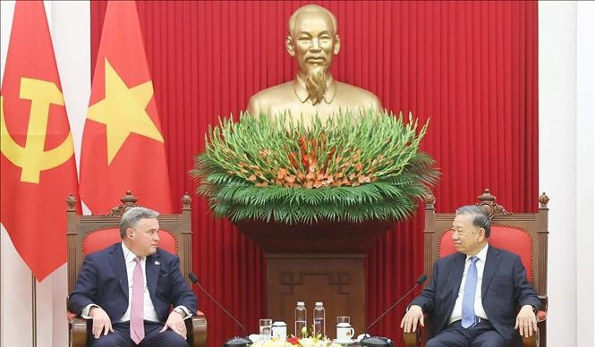 Tổng Bí thư Tô Lâm tiếp ông Eric Hambly, Chủ tịch Hội đồng quản trị kiêm Tổng Giám đốc điều hành Tập đoàn Murphy Oil
