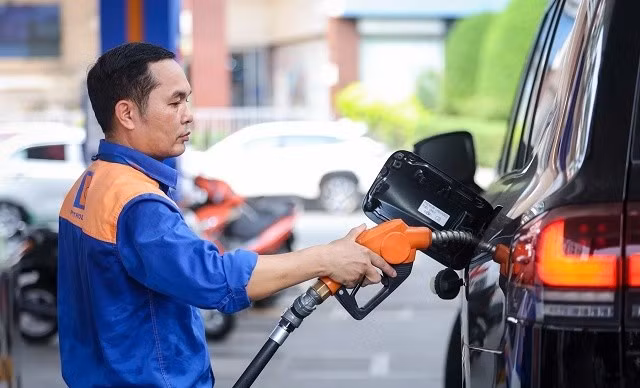  Giá xăng, dầu đồng loạt giảm