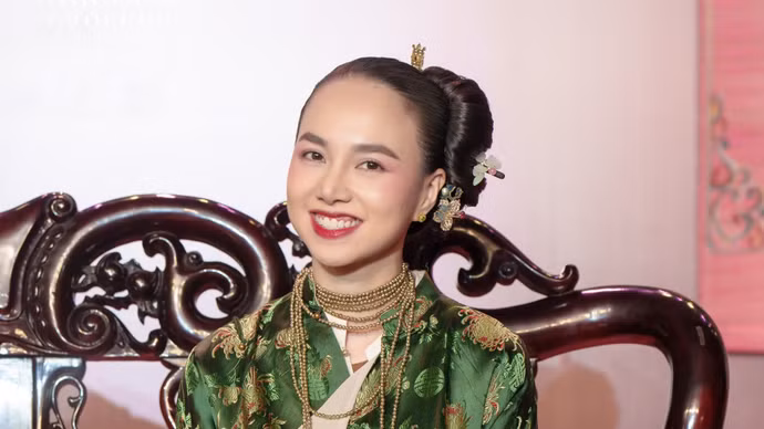 Nhan sắc một trong tứ đại mỹ nhân màn ảnh Việt, hạnh phúc viên mãn bên đạo diễn trăm tỷ Victor Vũ