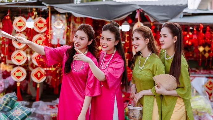 Người trẻ châu Á và cách kể câu chuyện Tết