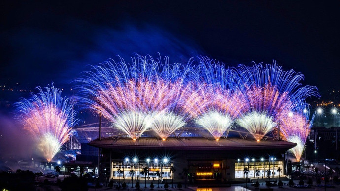 Màn tổng duyệt trình diễn pháo hoa trong khuôn khổ chương trình nghệ thuật đặc biệt "Dưới lá cờ vẻ vang của Đảng" vào tối 21/1