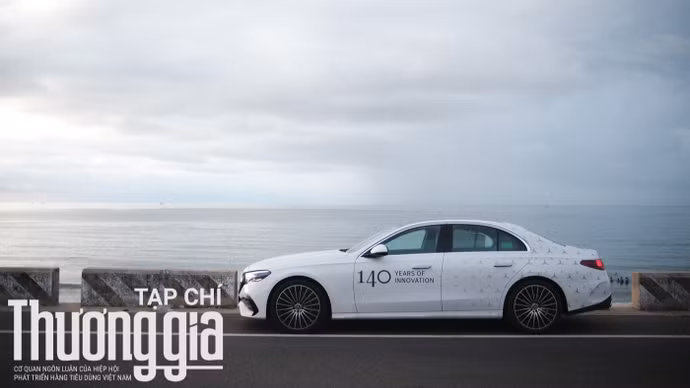 Lý giải sức hút của Mercedes-Benz E300 AMG