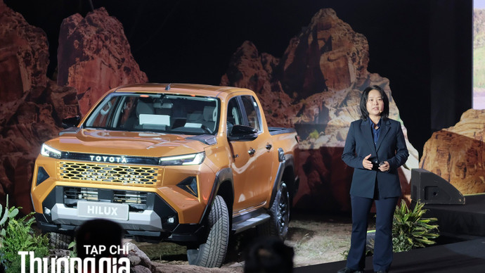 Toyota Hilux 2026 chính thức ra mắt, "lột xác" về công nghệ và thiết kế