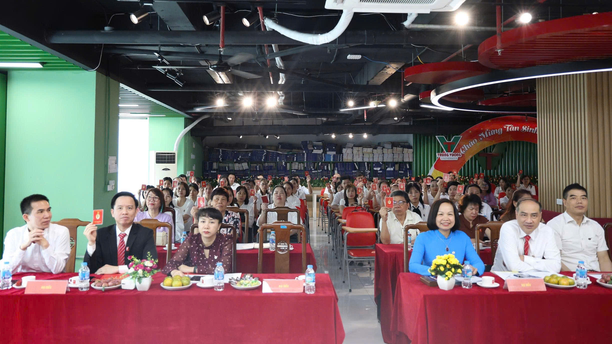 Đại hội Đảng bộ Tập đoàn Hồ Gươm lần thứ VI thành công tốt đẹp ảnh 13 Đại hội Đảng bộ Tập đoàn Hồ Gươm lần thứ VI thành công tốt đẹp ảnh 13