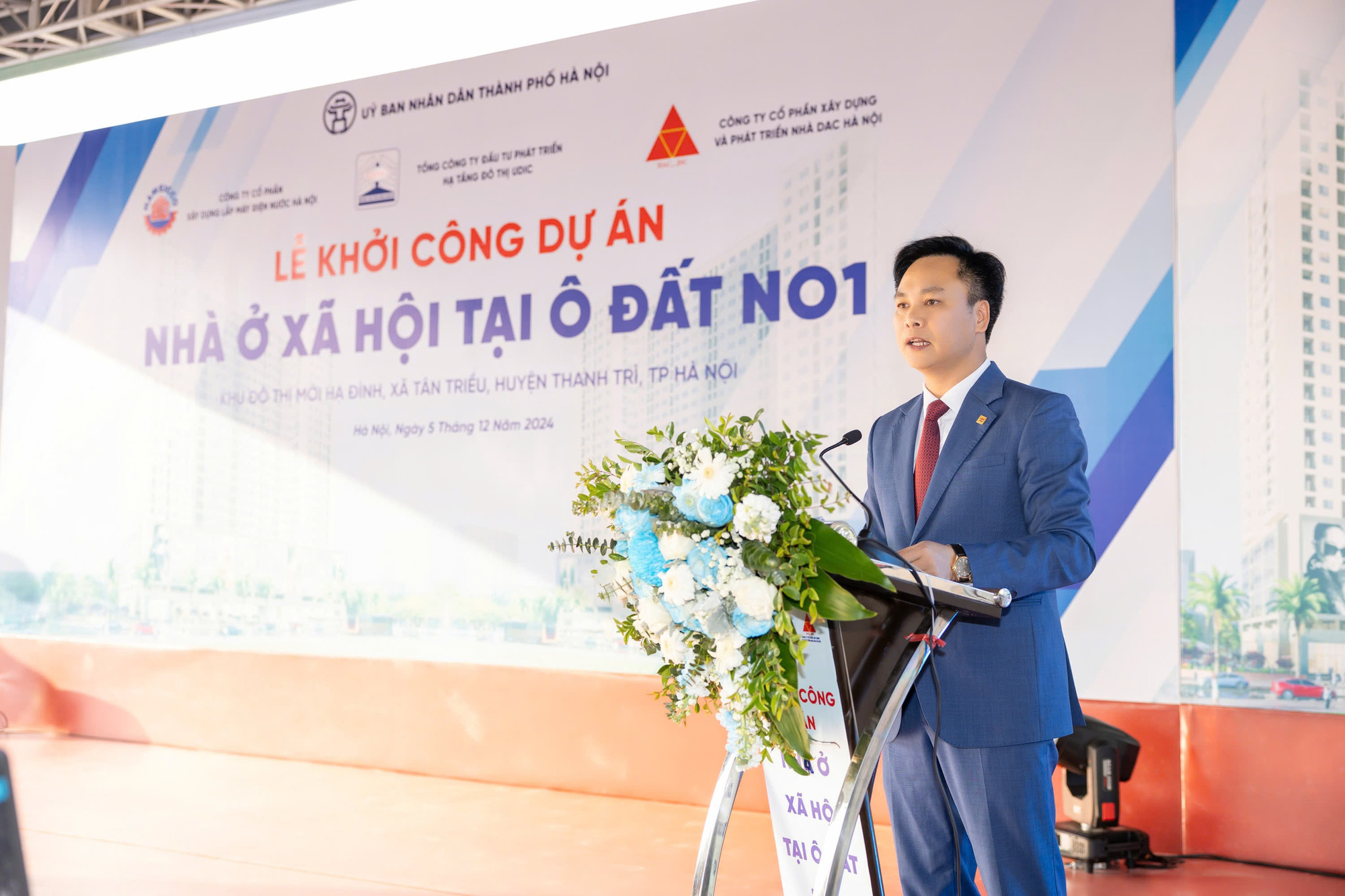 tong-giam-doc-udic-nguyen-van-luyen-tai-le-khoi-cong-du-an-nha-o-xa-hoi-tai-o-dat-no1.jpg