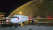 Tàu bay Vietjet được chào đón với nghi thức vòi rồng tại Sân bay quốc tế Ninoy Aquino