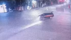 Va chạm với bán tải, xe cứu thương lật giữa giao lộ khiến nhiều người bị thương ở Phú Thọ