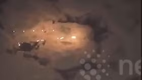 Người dân hoang mang chứng kiến “UFO” bí ẩn bay lượn trên bầu trời đêm