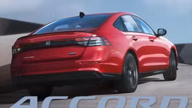 Top 10 mẫu xe ô tô bán chậm nhất Việt Nam tháng 4/2025: Honda Accord lại "ế" nặng