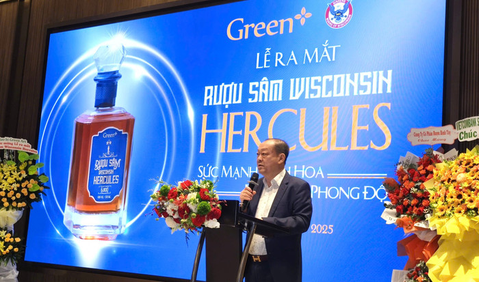 Ông Đặng Đức Thành, Chủ tịch Hội đồng quản trị Tập đoàn Green+ trong sự kiện ra mắt rượu sâm Wisconsin Hercules