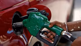 Thu hàng loạt giấy phép của thương nhân phân phối, doanh nghiệp bán lẻ xăng dầu lấy hàng ở đâu?