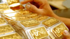 Giá vàng phục hồi trước kỳ vọng Fed cắt giảm lãi suất vào tháng 7