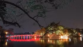 Hà Nội dự chi hơn 100 tỷ đồng để... chiếu sáng Hồ Gươm