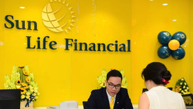 Sun Life Việt Nam đạt Giải thưởng “Công ty bảo hiểm tăng trưởng nhanh nhất - Việt Nam 2017”