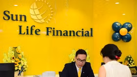Sun Life Việt Nam đạt Giải thưởng “Công ty bảo hiểm tăng trưởng nhanh nhất - Việt Nam 2017”