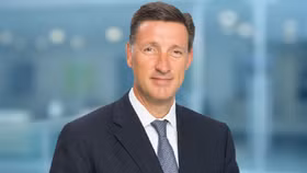 Giám đốc toàn cầu Khối Doanh nghiệp lớn của Standard Chartered thăm Việt Nam