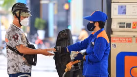 VCCI đề nghị bỏ thuế tiêu thụ đặc biệt với xăng