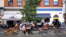 Gia tăng đột biến các trường hợp nhiễm Covid-19, Anh phải lập "giờ giới nghiêm"