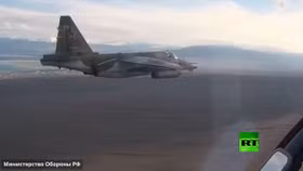 Cận cảnh cường kích chiến trường Su-25 “Quạ đen” diễn tập chiến đấu ở Nga