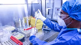 Các quốc gia châu Âu ký thoả thuận 400 triệu liều vắc xin với AstraZeneca, theo báo cáo từ Reuters