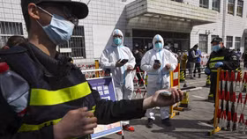 Bắc Kinh thắt chặt các biện pháp hạn chế Covid-19