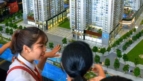 Môi giới bất động sản chật vật đủ nghề để kiếm sống