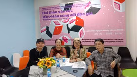 Cầu nối hoà giải trong "Thời gian ăn tôm hùm" của nhà văn Bang Hyun Suk.