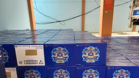 Long An tạm giữ lượng lớn hàng điện máy cũ và hàng ngàn chai rượu ngoại không rõ nguồn gốc