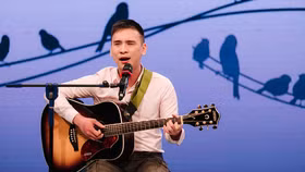 Chàng trai khiếm thị và ước mơ làm từ thiện bằng âm nhạc