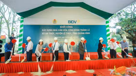 Nhà cộng đồng tránh lũ - công trình văn hóa an toàn cho người dân