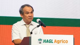 Bầu Đức đăng ký “bán sạch” cổ phiếu HNG