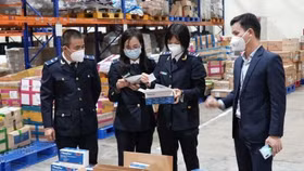 Cuối năm, ngành Hải quan tập trung xử lý các hành vi buôn lậu, vận chuyển trái phép hàng hóa qua biên giới