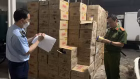 Sử dụng nguyên liệu hết hạn để sản xuất kem, Công ty Tràng Tiền số 10 đối diện với hình phạt nào?