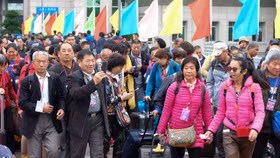 Cổ phiếu hàng không tăng sau khi Trung Quốc thông báo mở lại tour du lịch