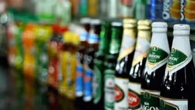 Kỳ vọng Bộ Công thương hoàn tất thoái vốn ngay trong năm 2017, bộ đôi Sabeco, Habeco đồng loạt “dậy sóng”