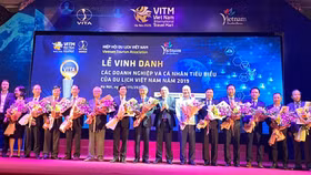 Vinh danh doanh nghiệp và cá nhân tiêu biểu của Du lịch Việt Nam
