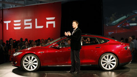 Cổ phiếu Tesla tăng vượt ngưỡng 2.000 USD trước đợt chia tách cổ phiếu