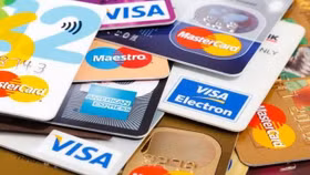 Mỹ: Lãi suất thẻ tín dụng ở các mức cao kỷ lục