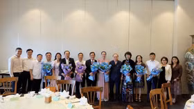 Chủ tịch VACOD - HBA gặp gỡ, chúc mừng các Doanh nhân Việt Nam tiêu biểu