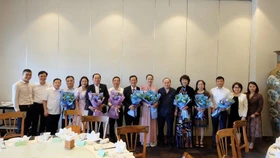 Chủ tịch VACOD - HBA gặp gỡ, chúc mừng các Doanh nhân Việt Nam tiêu biểu