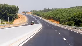 Đến năm 2030, sẽ xây dựng 5.000 km đường cao tốc