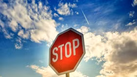 Sau ROS, FLC và HAI, gần 97 triệu cổ phiếu ART tiếp tục bị đình chỉ giao dịch