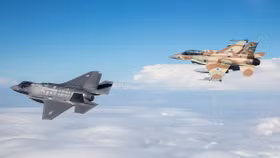 Không quân Israel tiếp tục không kích ác liệt Syria