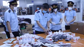Thu giữ số lượng lớn thuốc điều trị Covid - 19, thiết bị y tế không rõ nguồn gốc