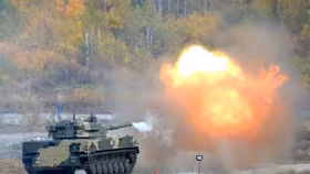 Video xe tăng hạng nhẹ Sprut-SDM1, thay thế PT-76 thử nghiệm trên Biển Đen