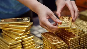 Giá vàng ngày 19/3: Vàng giảm mạnh phiên cuối tuần